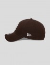 GORRA NEW ERA NEW YORK YANKEES ESSENTIAL 9FORTY  DARK BROWN/WHITE