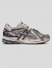 ZAPATILLAS NEW BALANCE 1906A AD SILVER METALLIC/CASTLEROCK