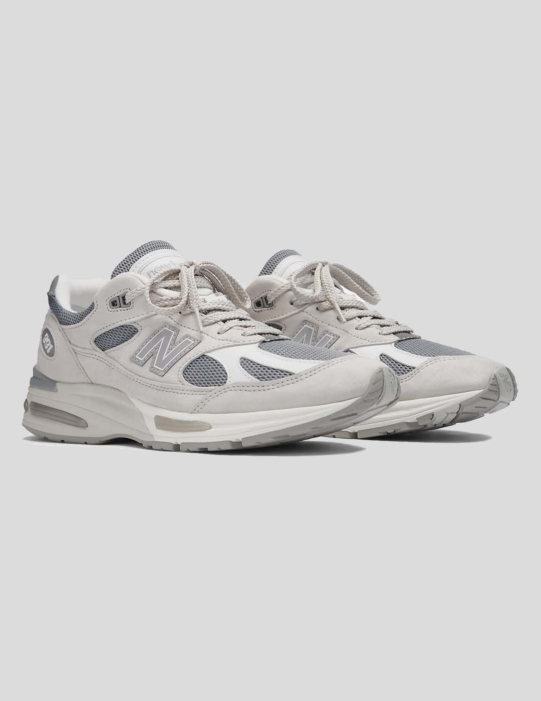 ZAPATILLAS NEW BALANCE 991 "MADE IN UK" NIMBUS CLOUD/GRIS FRÍO