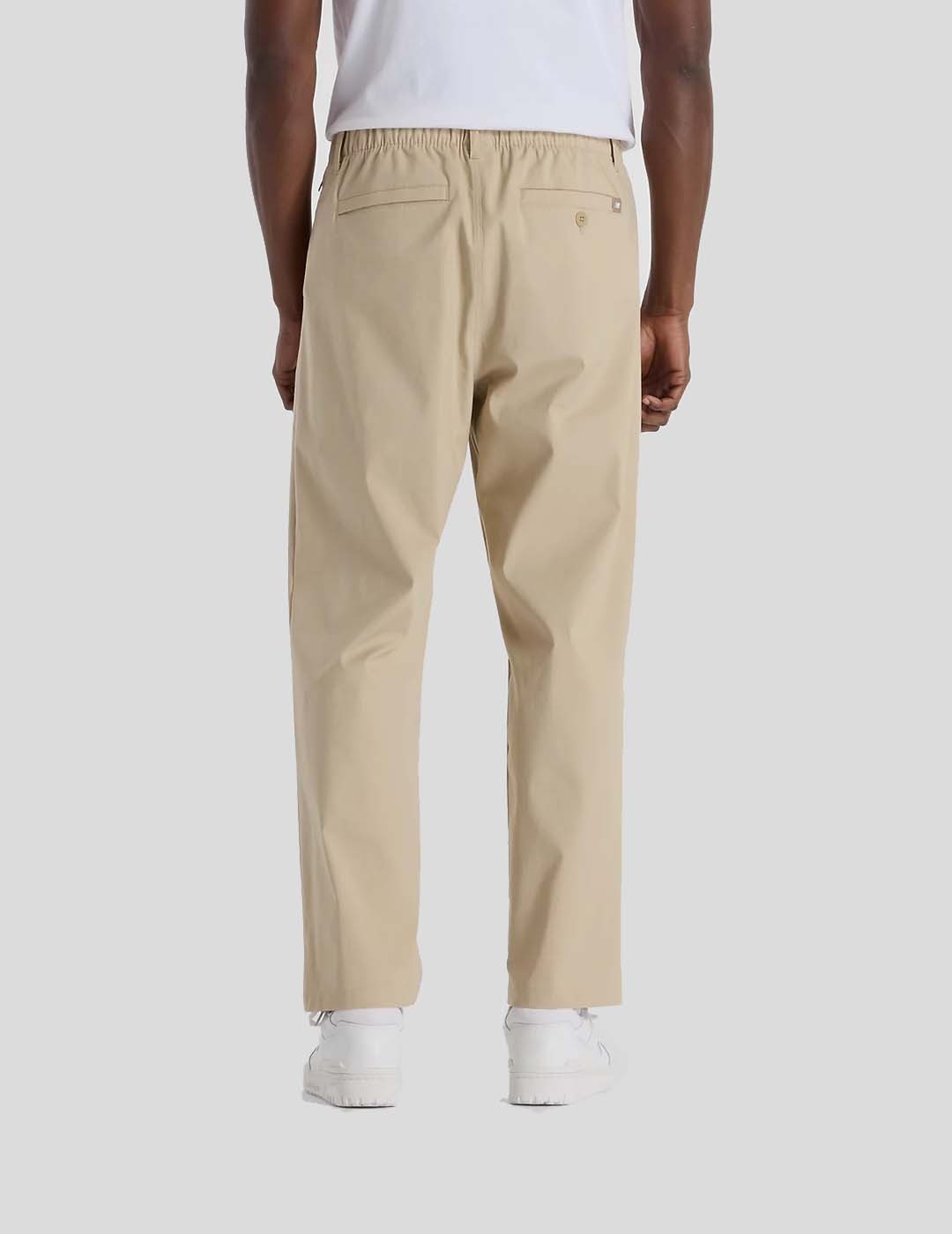 PANTALÓN NEW BALANCE RELAXED TROUSER PANT  STONEWARE
