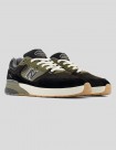 ZAPATILLAS NEW BALANCE NUMERIC 933 X ANDREW REYNOLDS BLACK-DARK OLIVINE