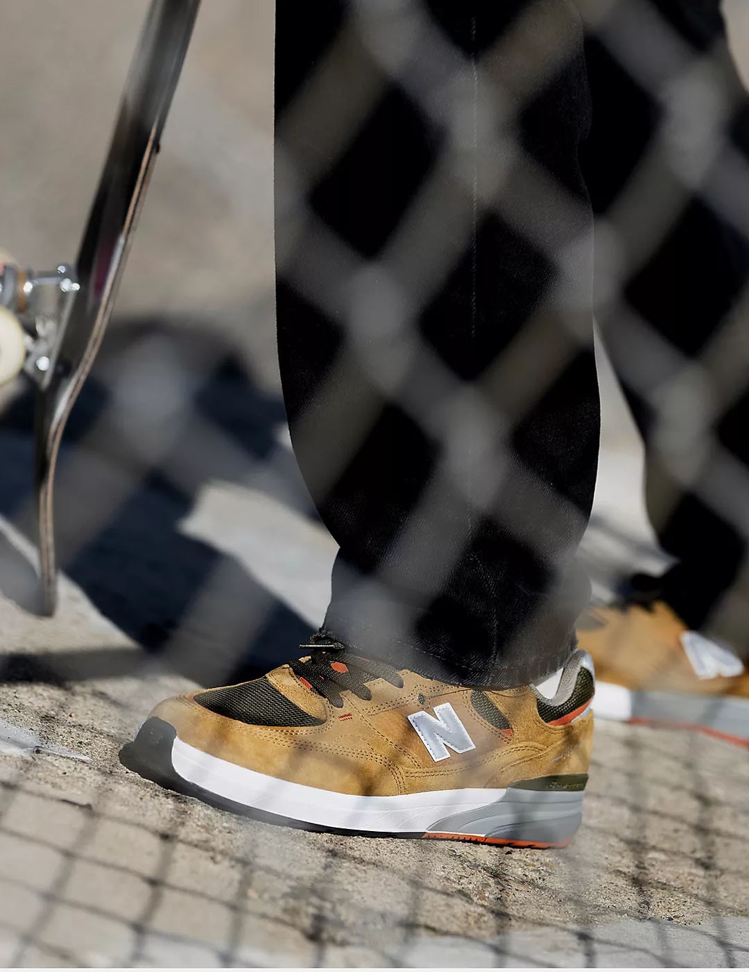 ZAPATILLAS NEW BALANCE NUMERIC 933 X ANDREW REYNOLDS CAMEL-DARK BROWN