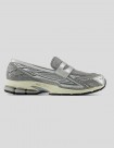 ZAPATILLAS NEW BALANCE 1906R  METALLIC-SILVER