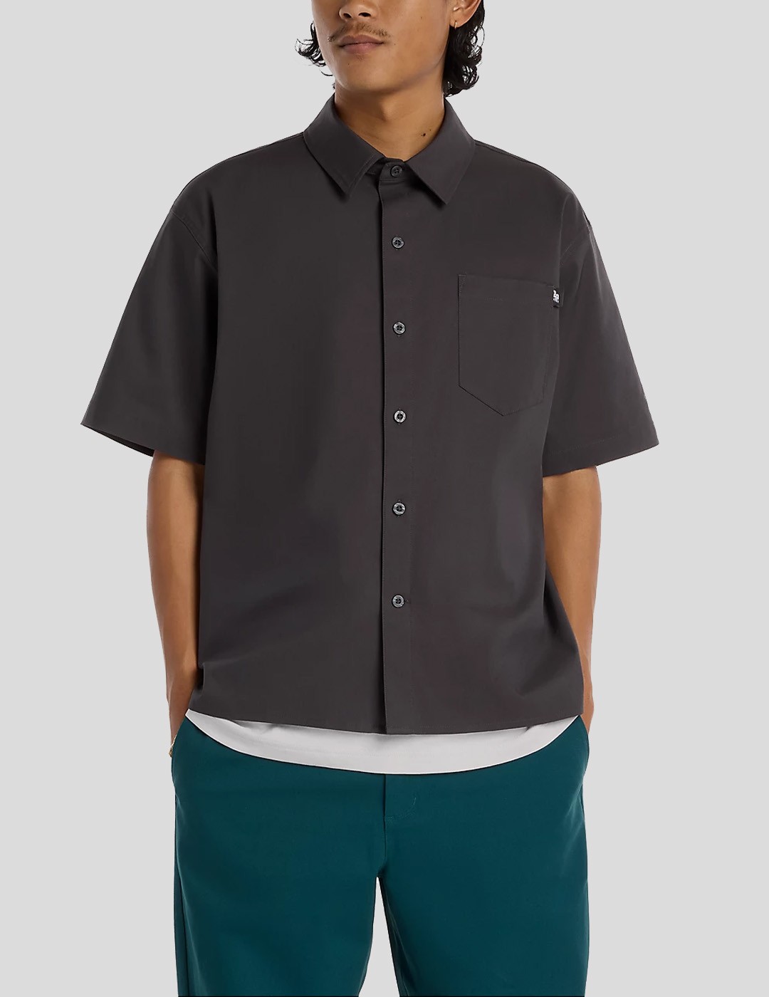 CAMISETA NEW BALANCE NUMERIC BUTTON UP SHIRT   FADED BLACK