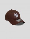 GORRA NEW ERA NY YANKEES 9FORTY M-CROWN BEIGE