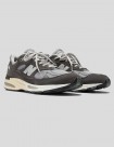 ZAPATILLAS NEW BALANCE 991 V2 "MADE IN UK"  FORGED IRON-ALLOY-SMOKED PEARL