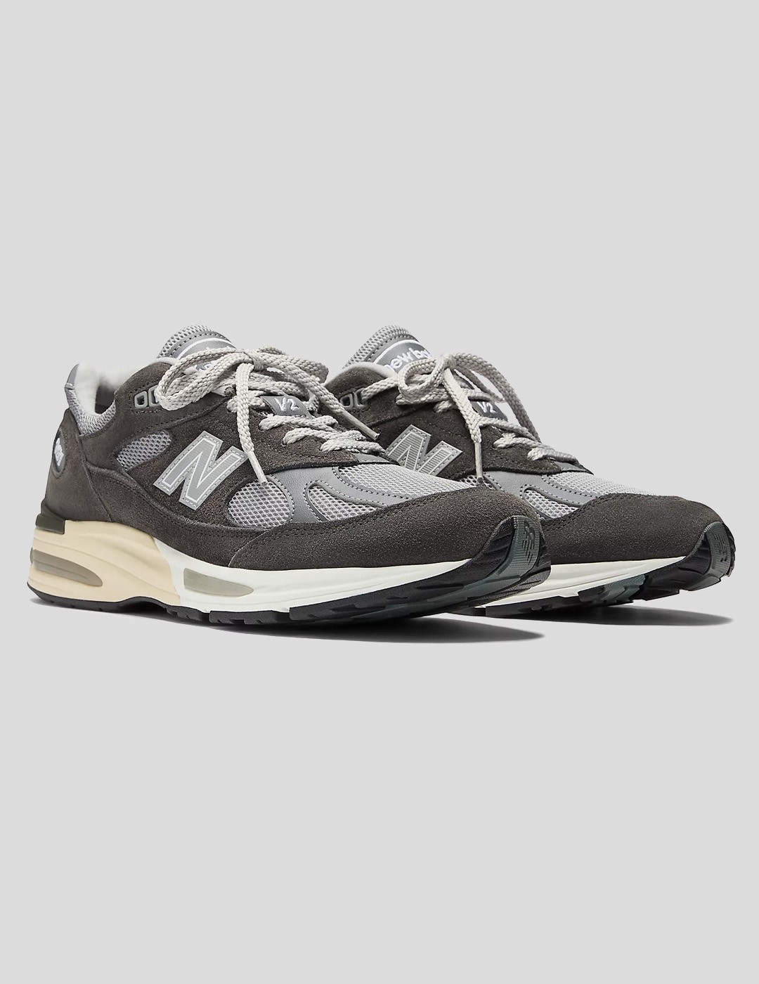 ZAPATILLAS NEW BALANCE 991 V2 "MADE IN UK"  FORGED IRON-ALLOY-SMOKED PEARL