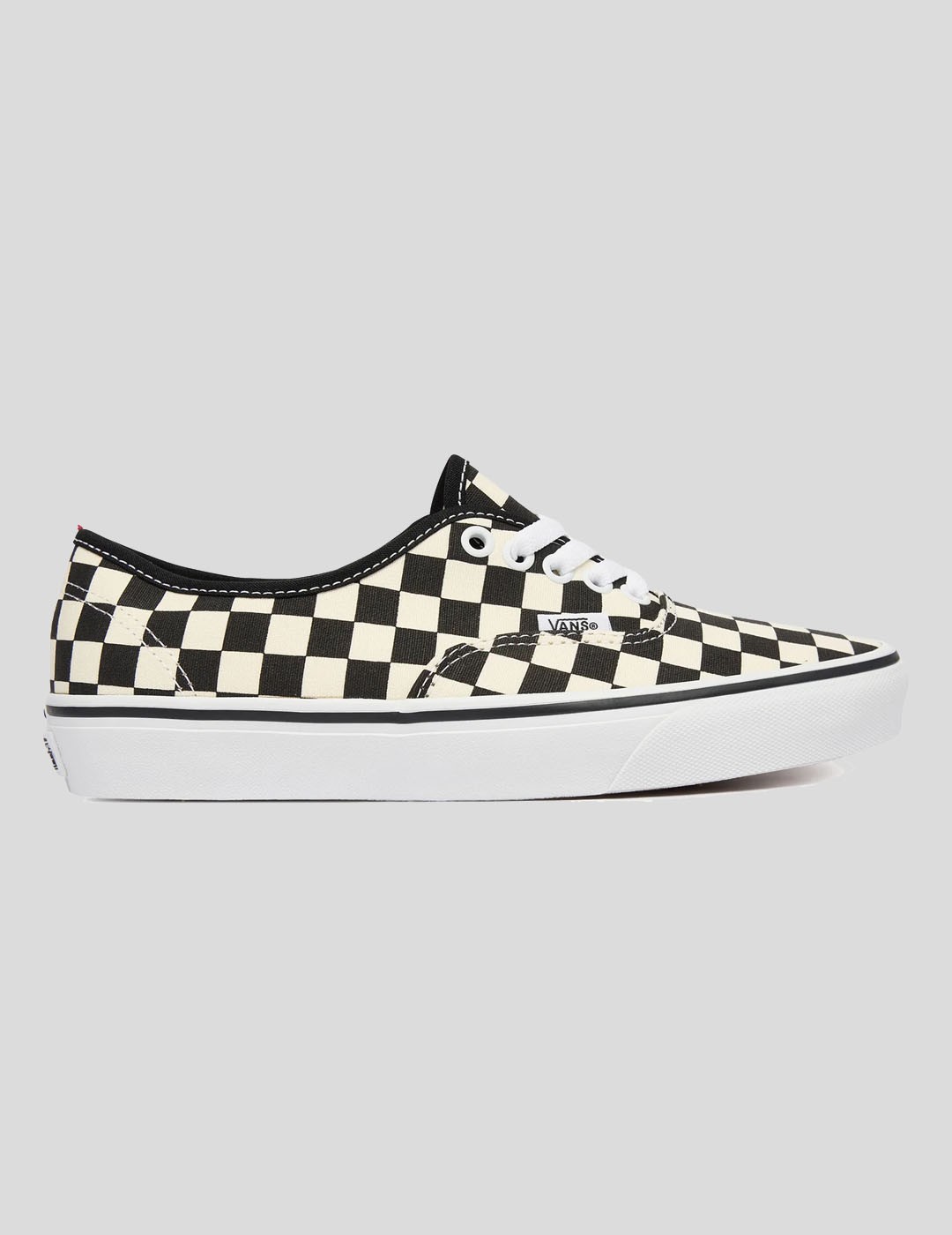 ZAPATILLAS VANS  AUTHENTIC   PACH-BLACK-WHITE